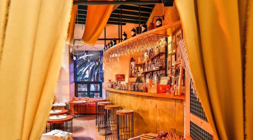 Le Taros Club Bar